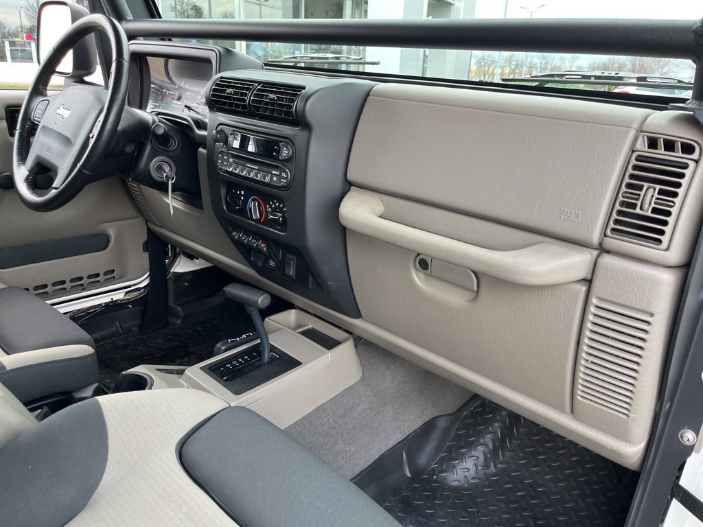 Used 2006 Jeep Wrangler Unlimited Rubicon image 45