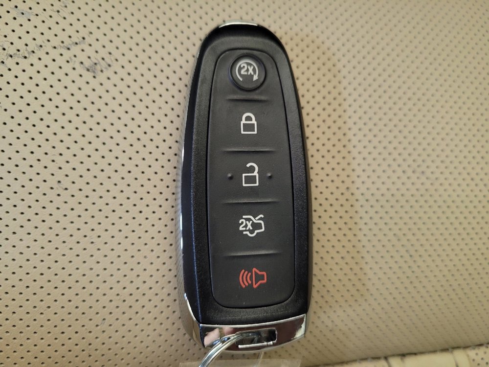 Used 2016 Lincoln Navigator Reserve AWD/4WD image 32