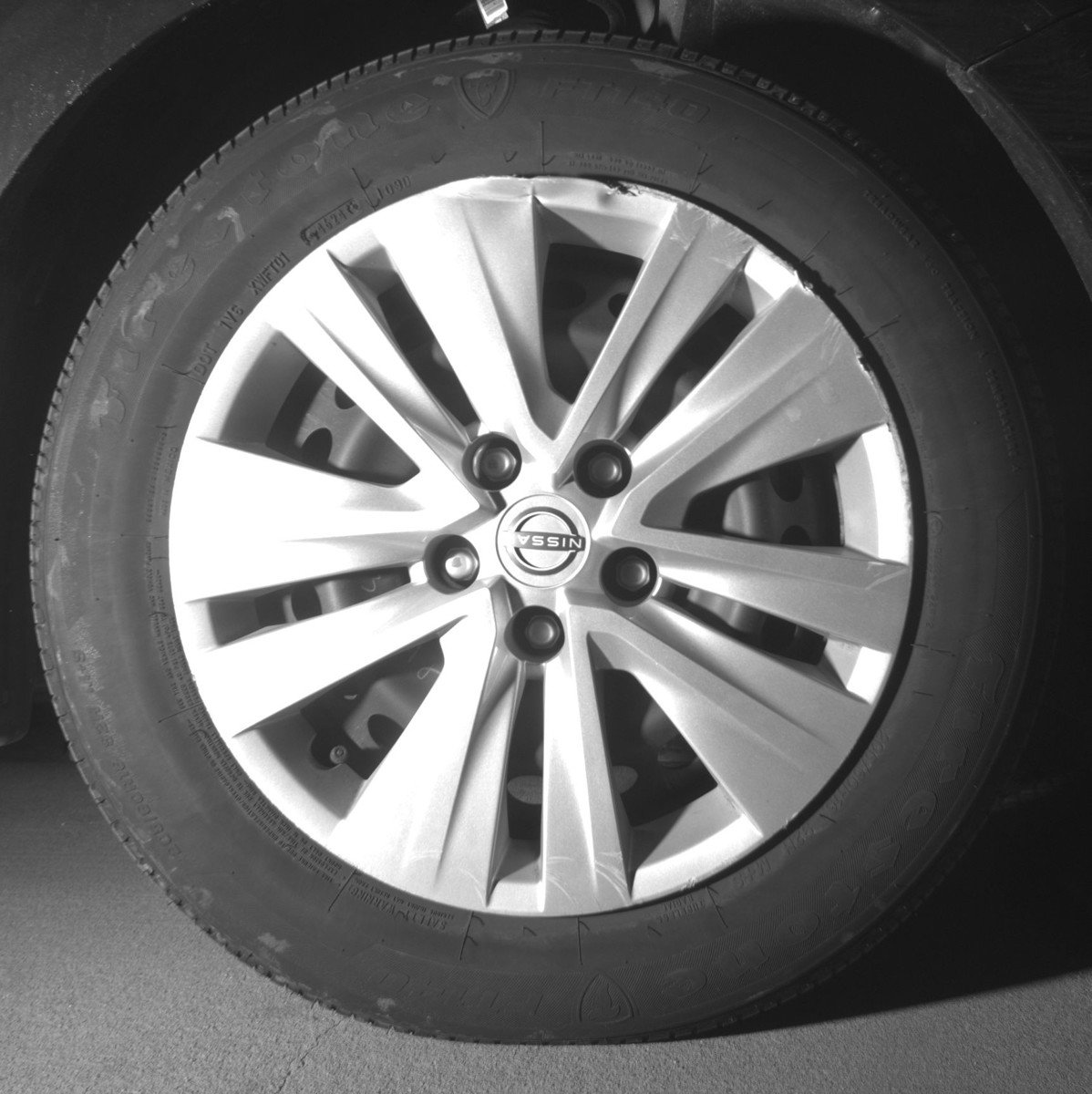 Used 2025 Nissan Sentra S image 13
