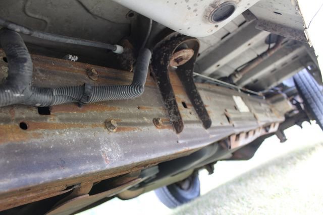 Used 2009 Chevrolet Express 2500 image 12