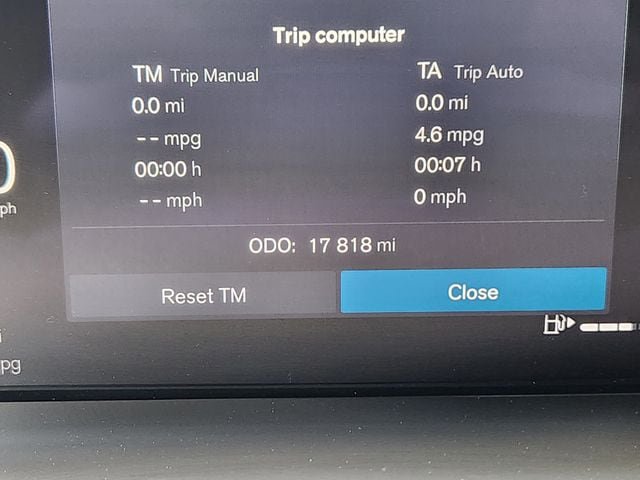 Certified 2025 Volvo XC60 B5 Plus AWD/4WD image 26