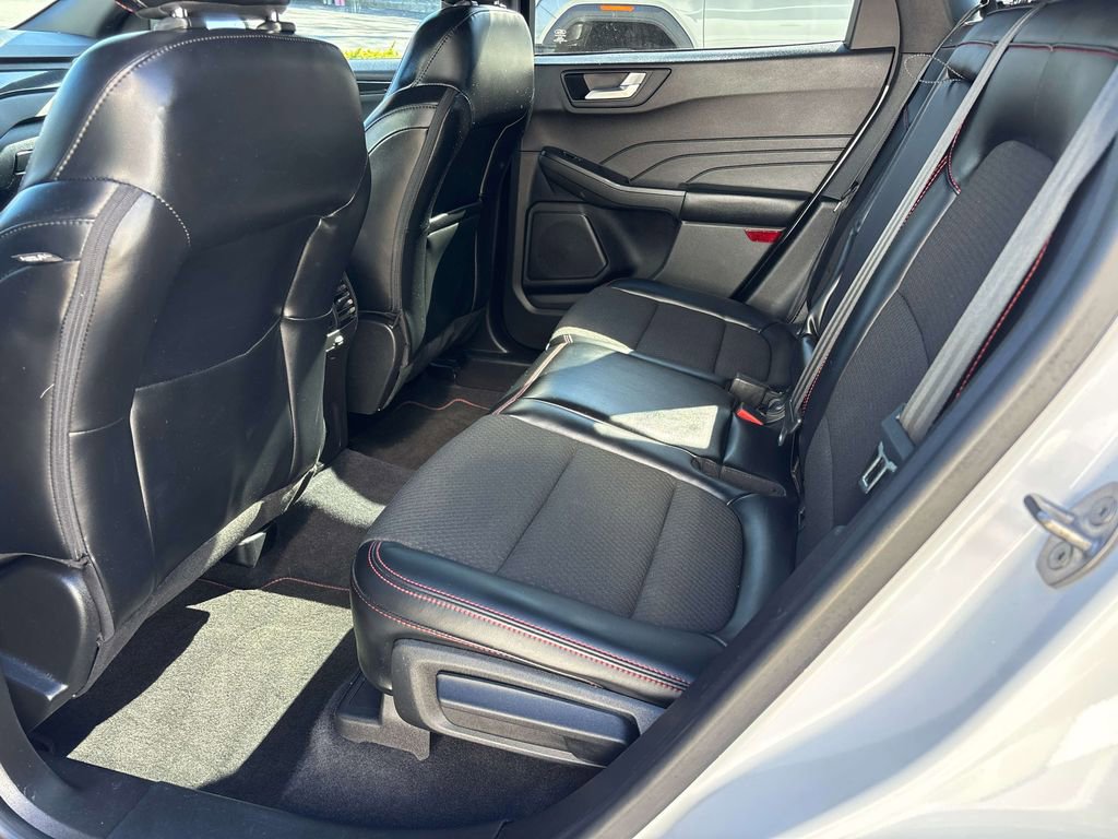 Used 2023 Ford Escape ST-Line w/ Tech Pack #1 AWD/4WD image 8