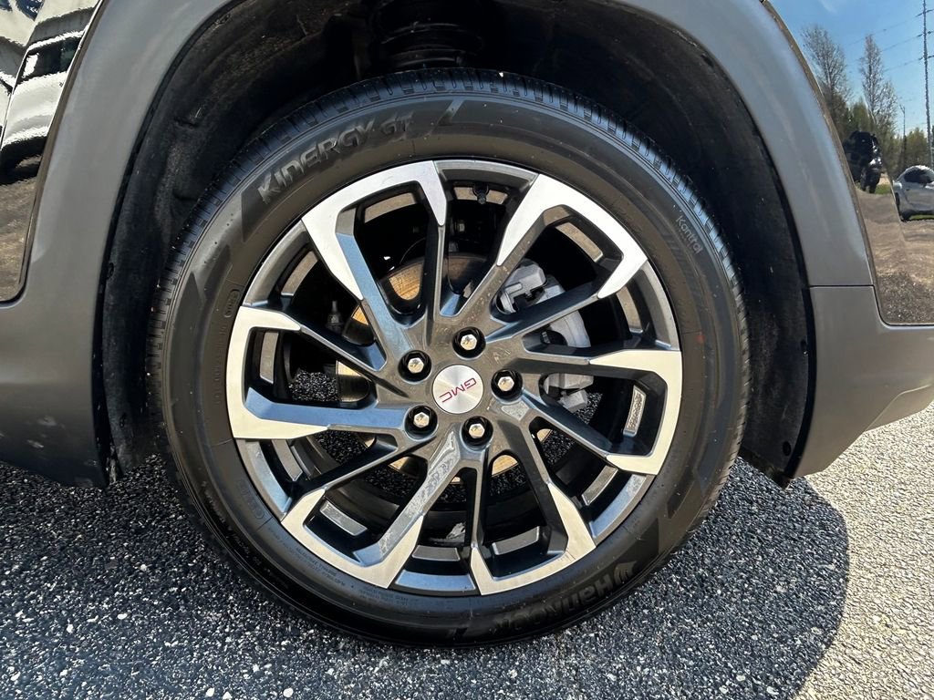 Used 2023 GMC Terrain SLT image 40