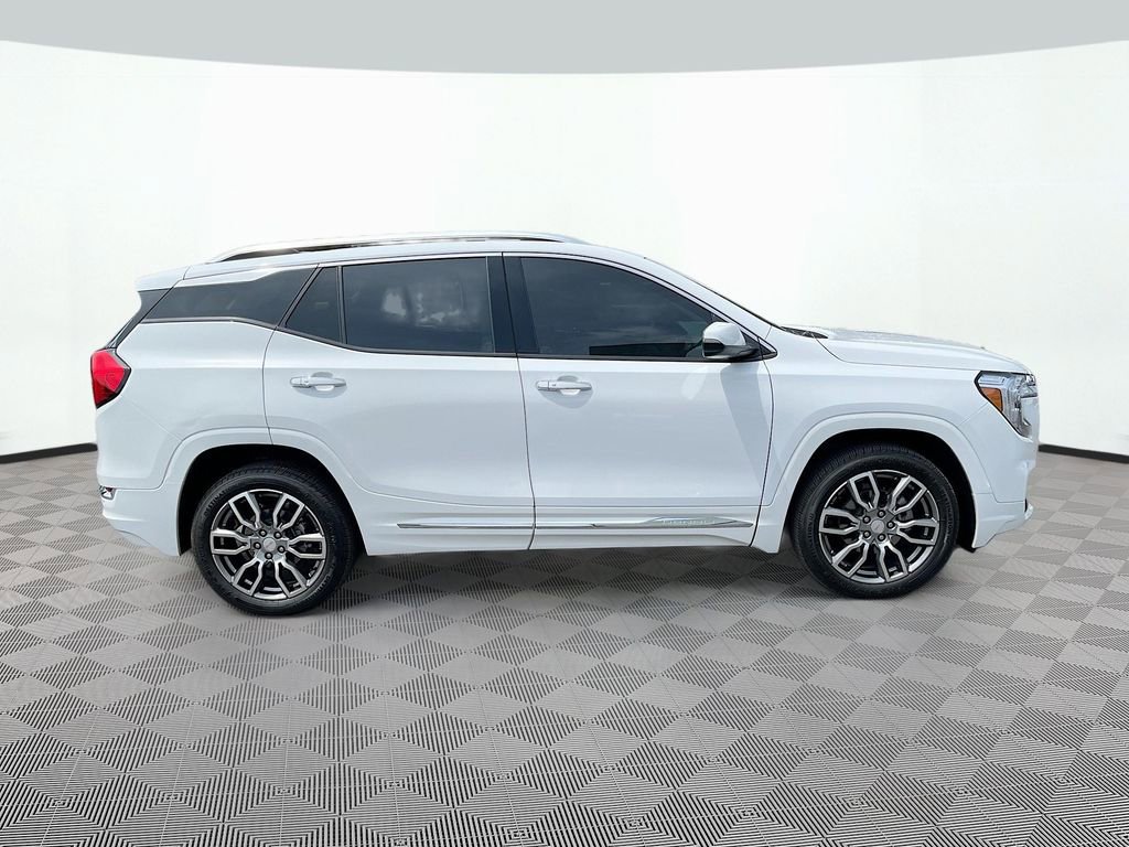 Used 2022 GMC Terrain Denali w/ LPO, Cargo Package AWD/4WD image 4