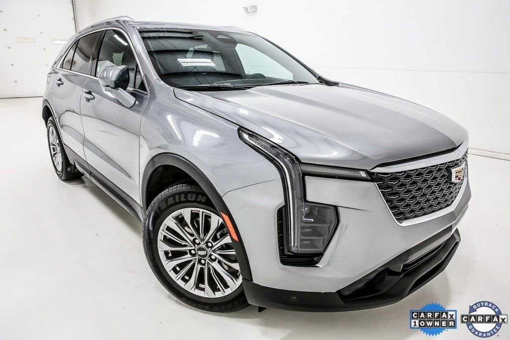 Used 2024 Cadillac XT4 Premium Luxury image 9