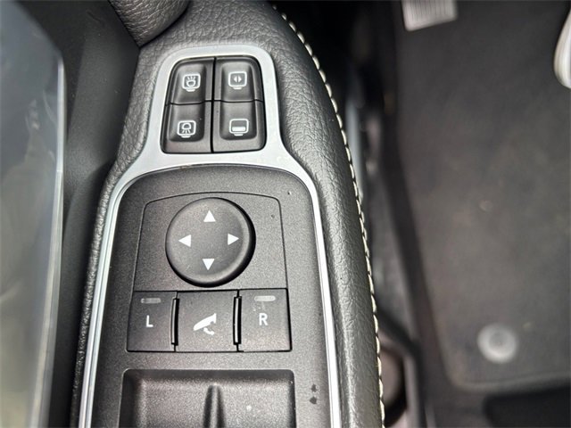 Used 2024 RAM 2500 Laramie w/ Safety Group image 18