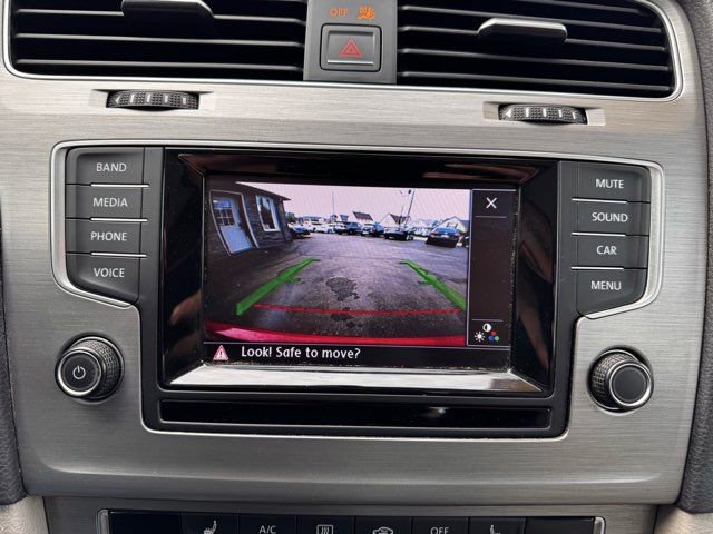 Used 2015 Volkswagen Golf SE FWD image 16