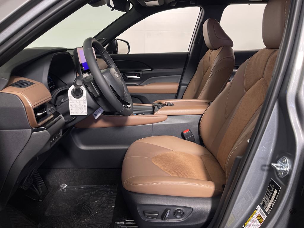New 2026 Toyota Grand Highlander AWD Hybrid image 12
