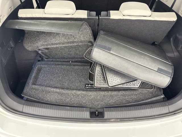 Used 2024 Volkswagen Tiguan S image 32