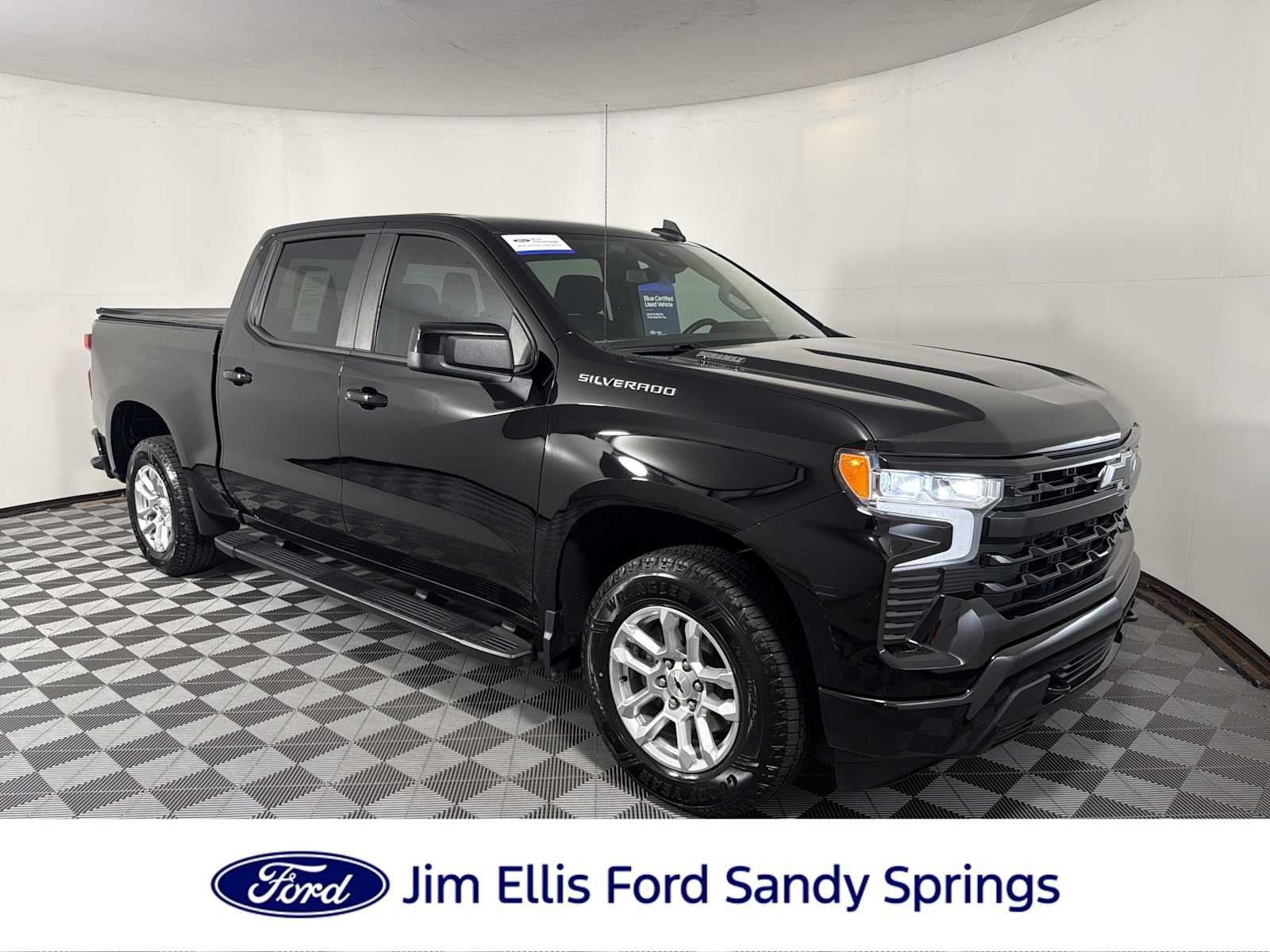 Used 2023 Chevrolet Silverado 1500 RST RWD image 1