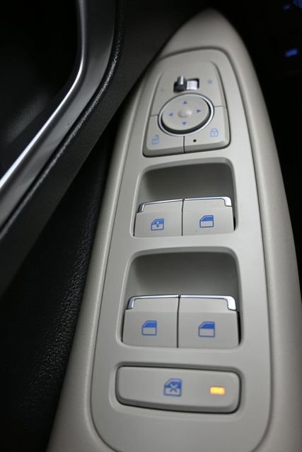 Used 2023 Hyundai Sonata SE FWD image 22