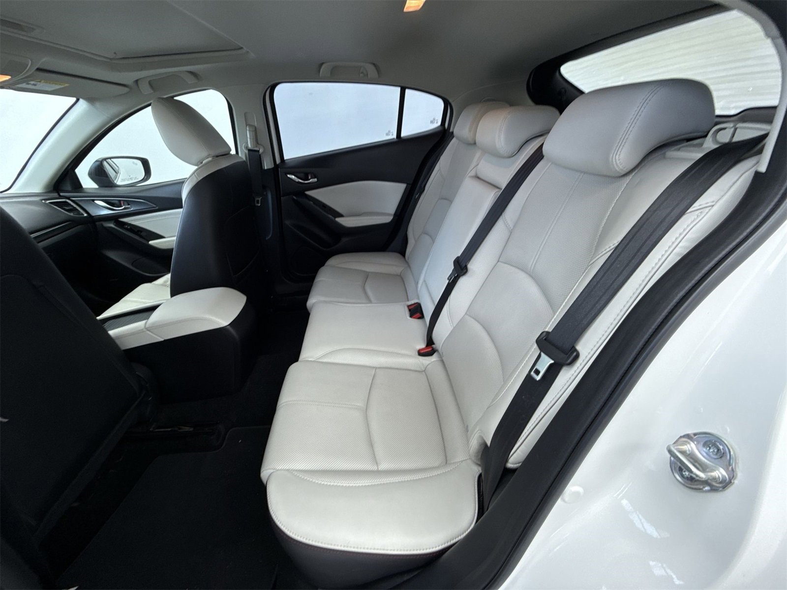 Used 2018 MAZDA MAZDA3 Grand Touring image 43