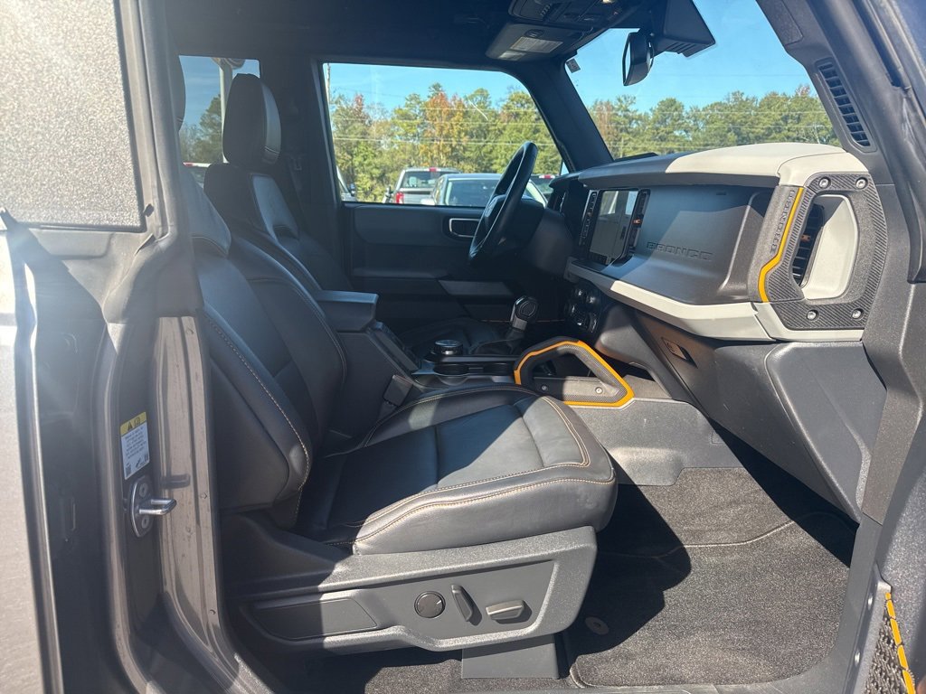 Used 2022 Ford Bronco Badlands image 9