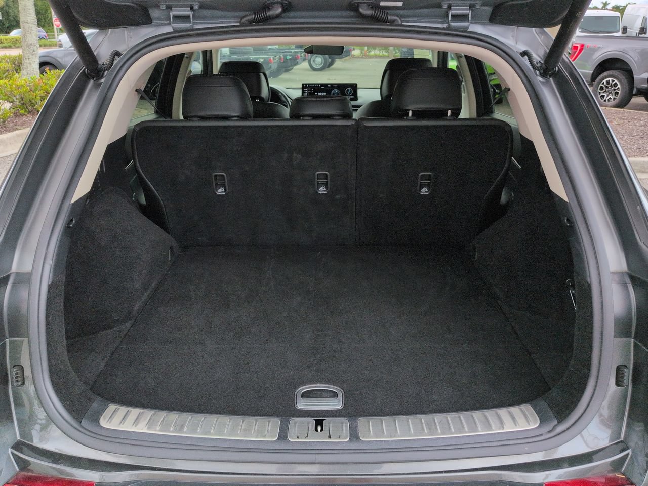 Used 2025 Genesis GV70 2.5T AWD/4WD image 14