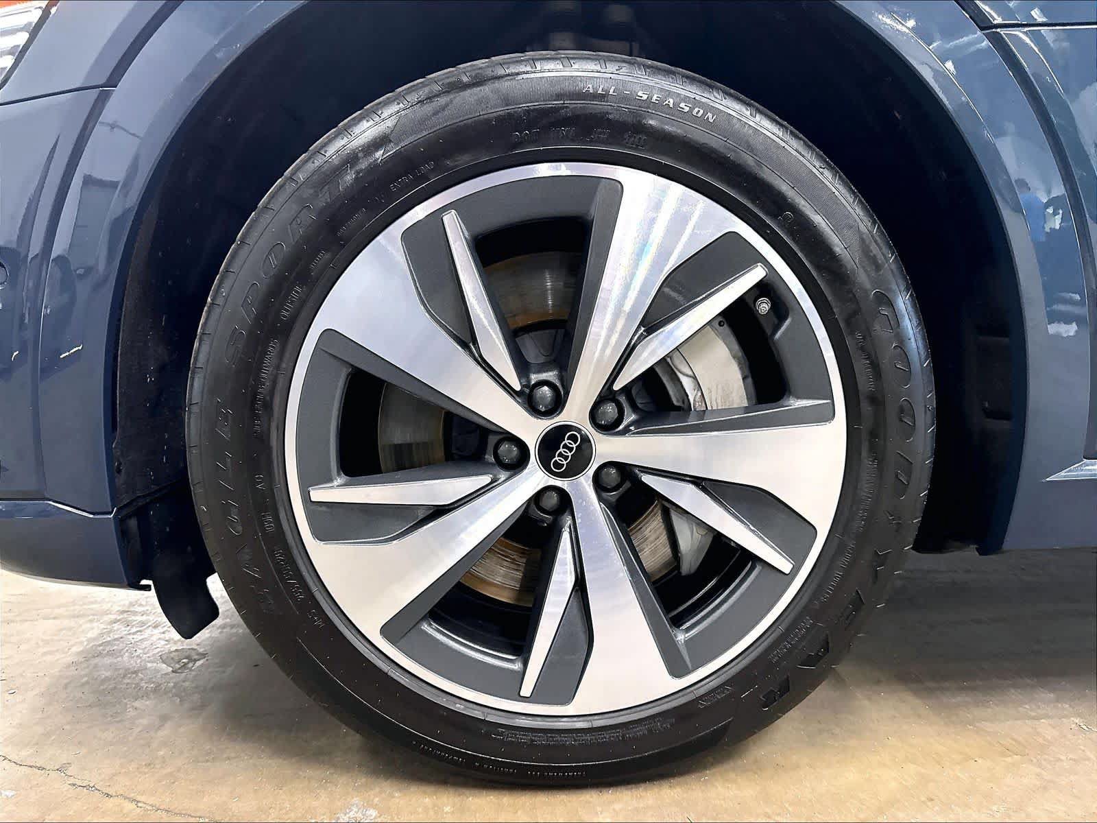 Used 2024 Audi Q8 e-tron Premium Plus AWD/4WD image 12