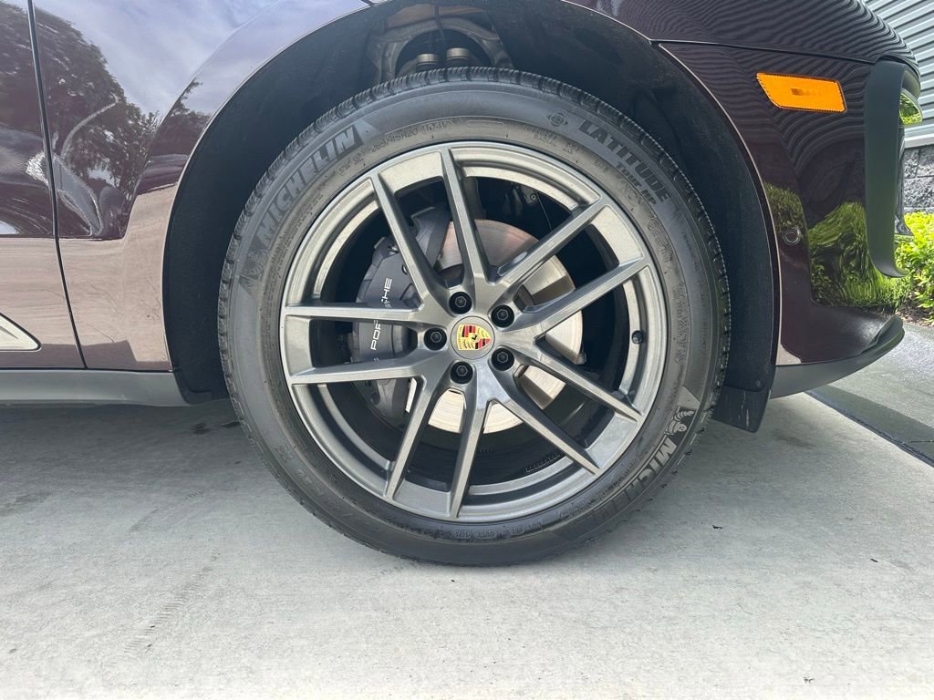 Certified 2026 Porsche Macan Turbo AWD/4WD image 15
