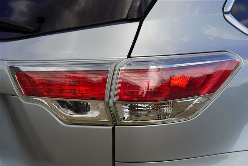 Used 2016 Toyota Highlander Limited AWD/4WD image 40