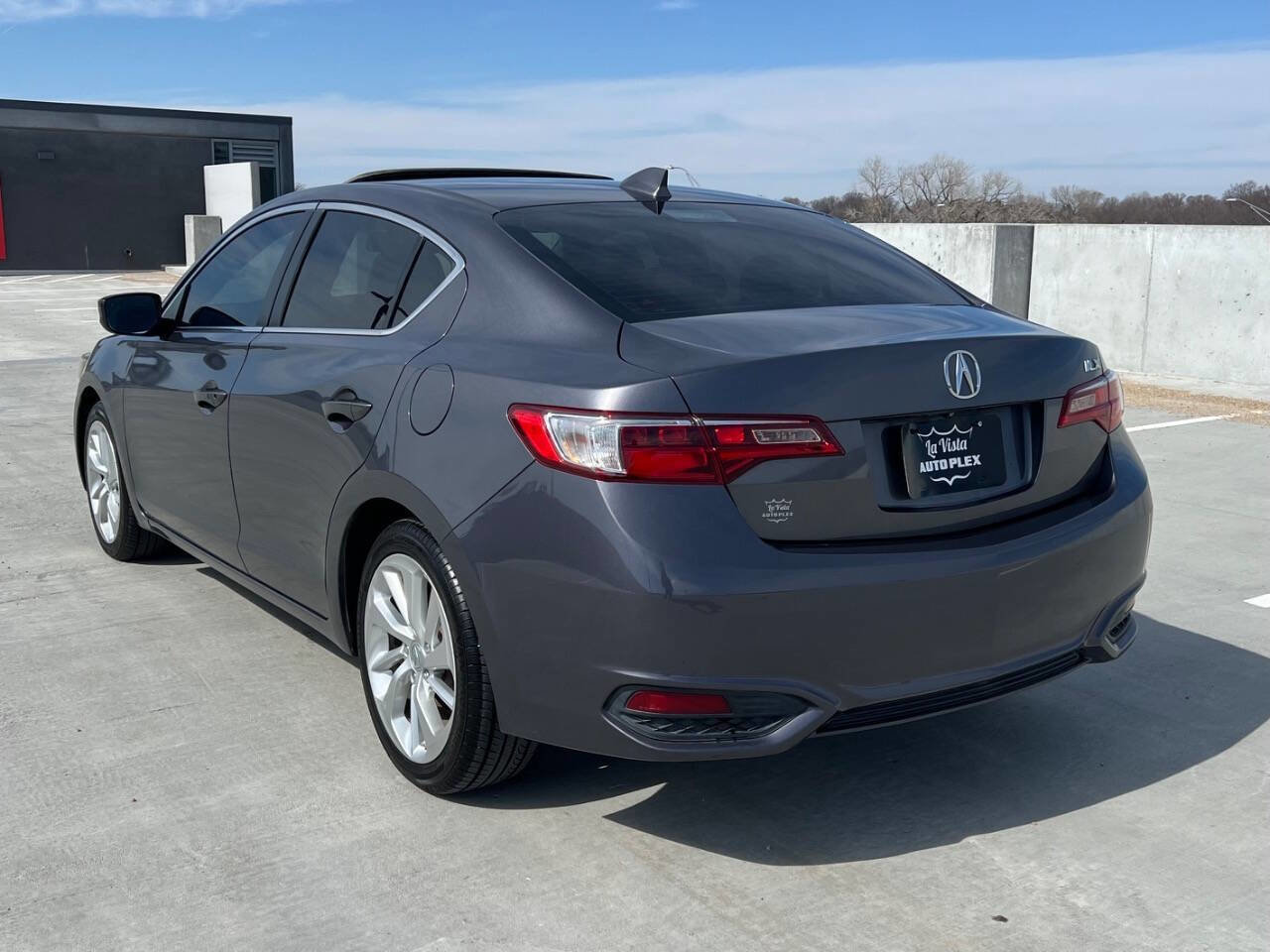 Used 2017 Acura ILX image 9