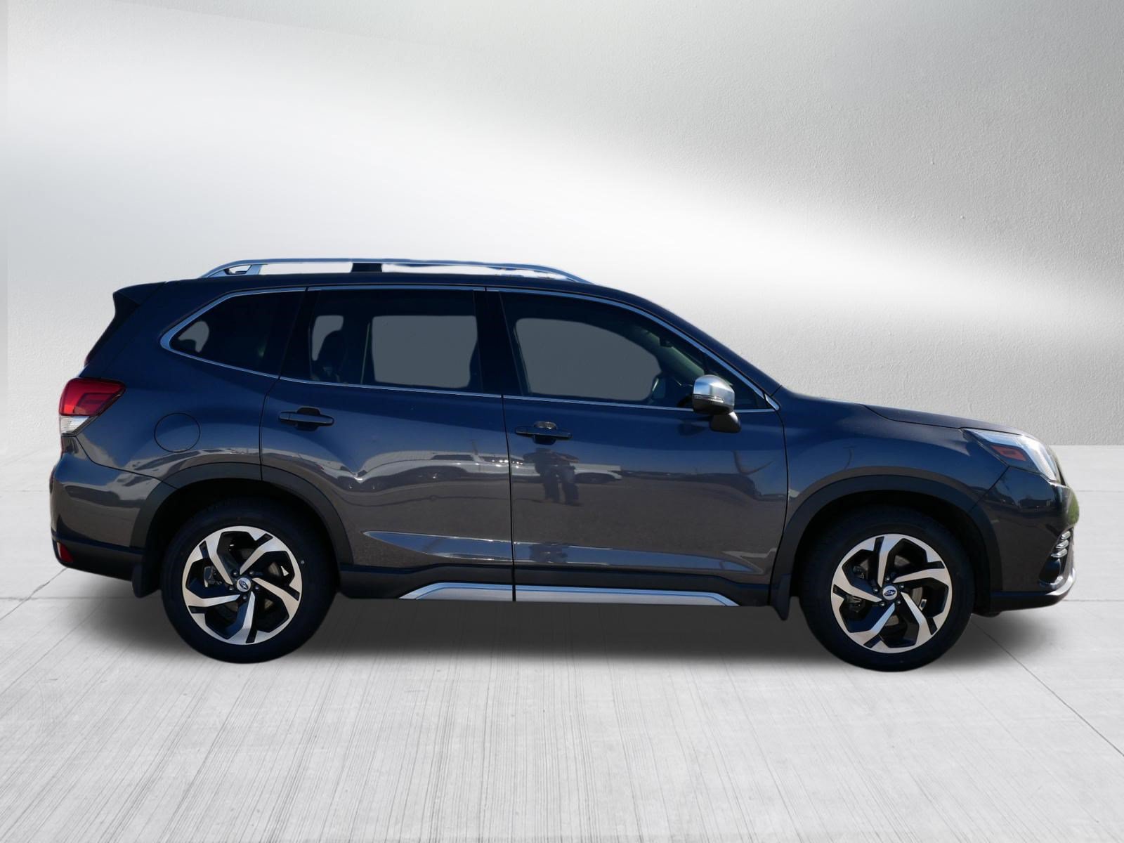 Used 2023 Subaru Forester Touring AWD/4WD image 8