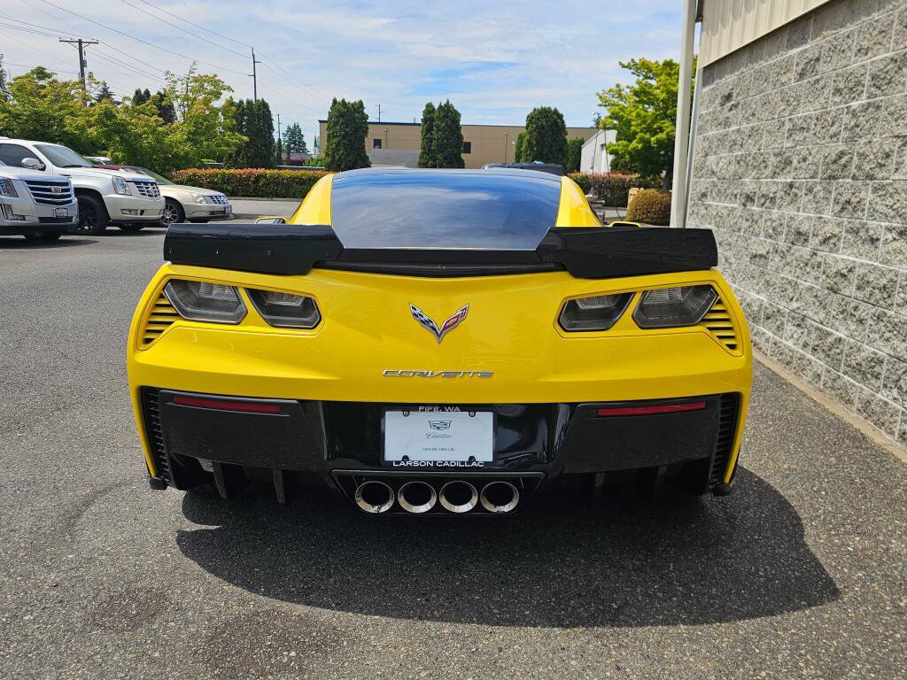 Used 2016 Chevrolet Corvette Z06 w/ 3LZ Preferred Equipment Group RWD image 5