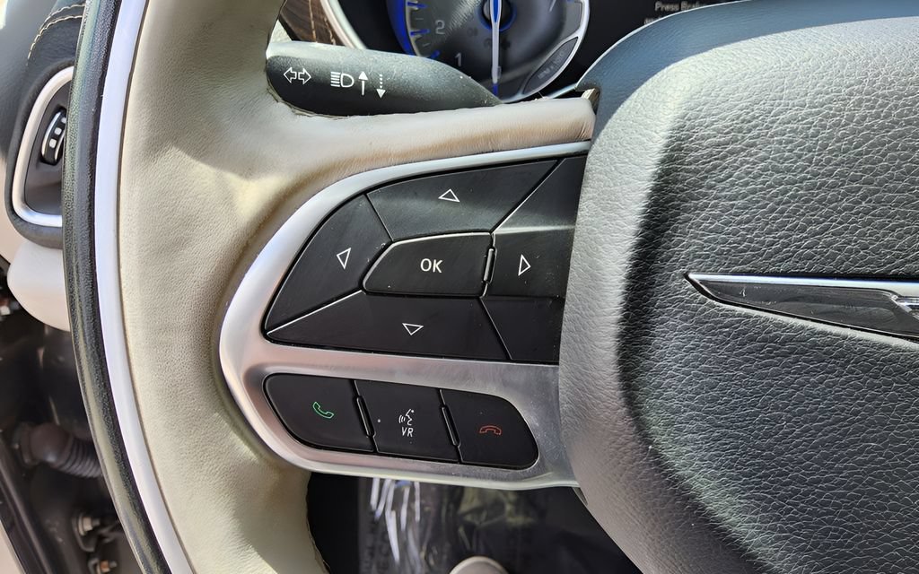 Used 2021 Chrysler Pacifica Limited w/ Premium & Safety Sphere Group AWD/4WD image 19