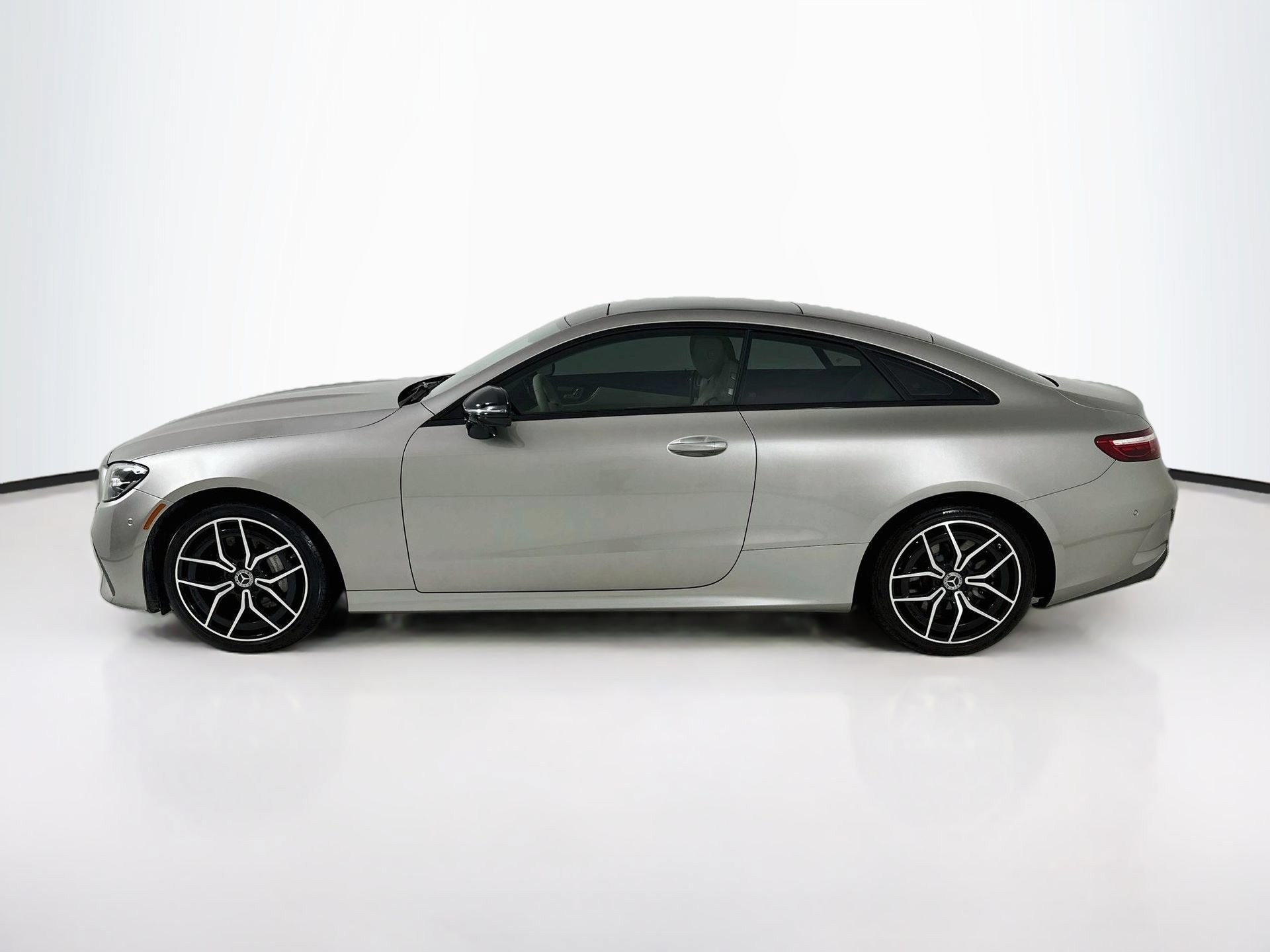 Used 2023 Mercedes-Benz E 450 4MATIC Coupe image 5