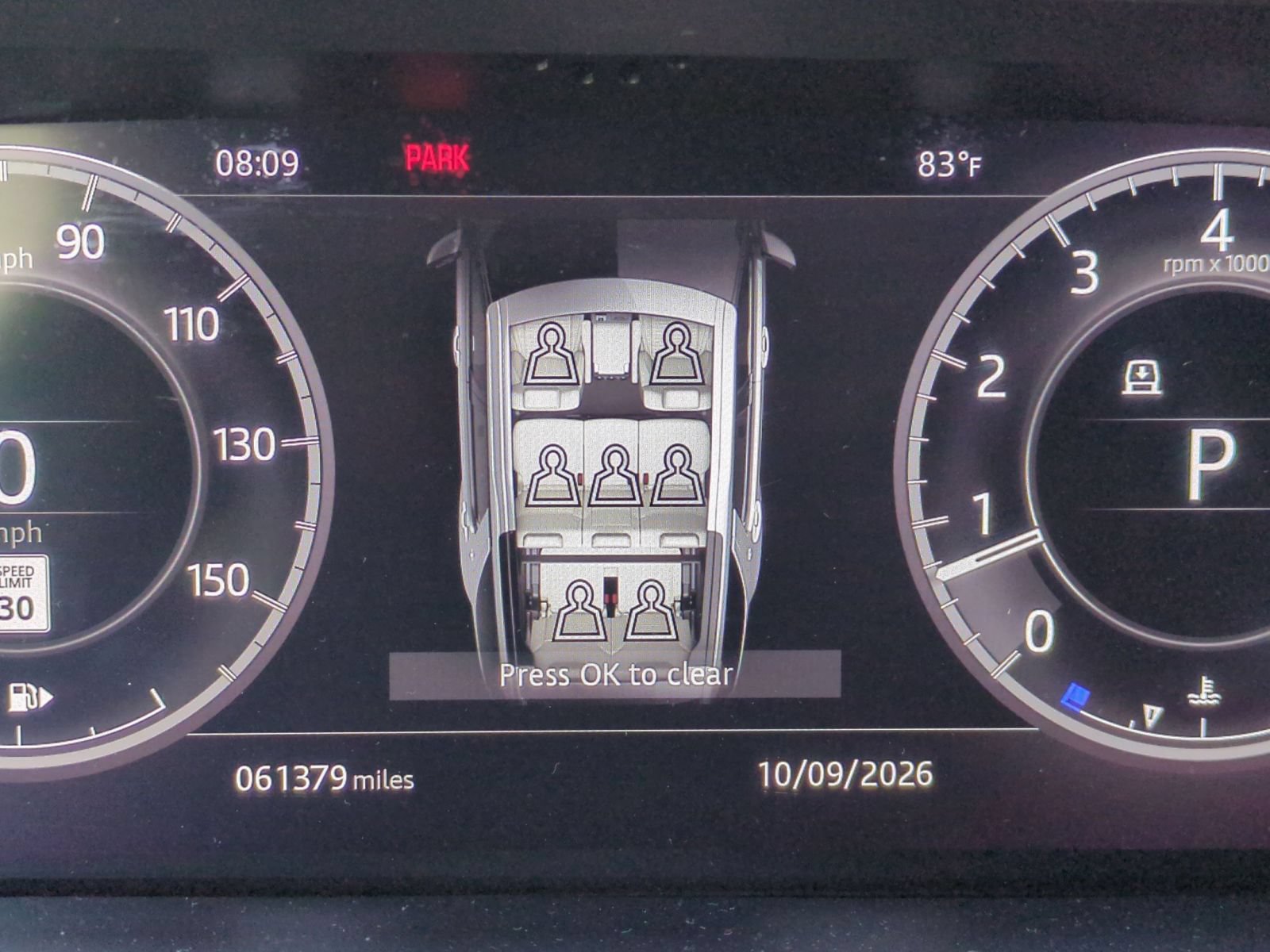 Used 2018 Land Rover Discovery HSE AWD/4WD image 18