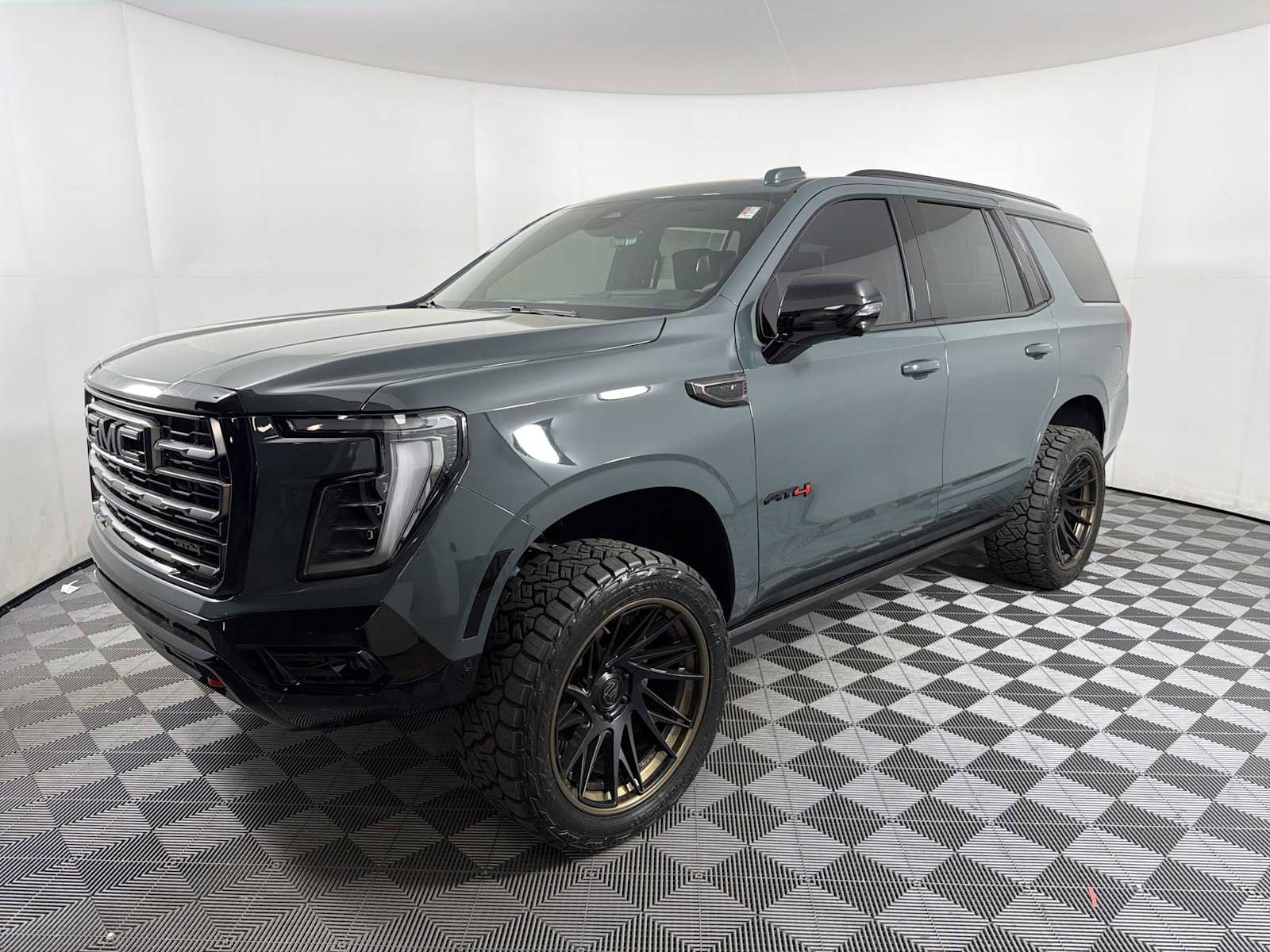 New 2026 GMC Yukon AT4 Ultimate AWD/4WD image 3
