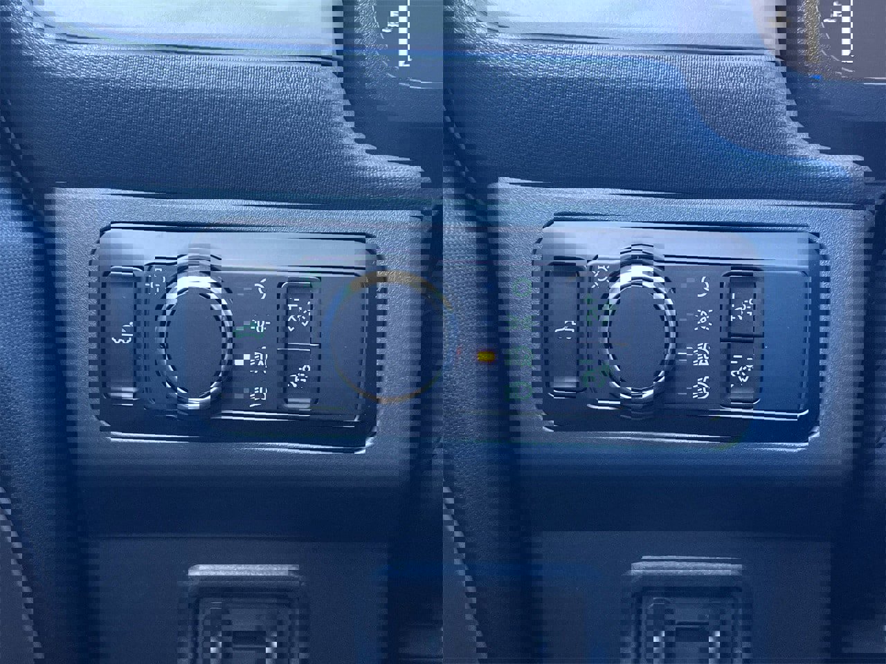 New 2025 Ford Maverick XL w/ 4K Tow Package image 13