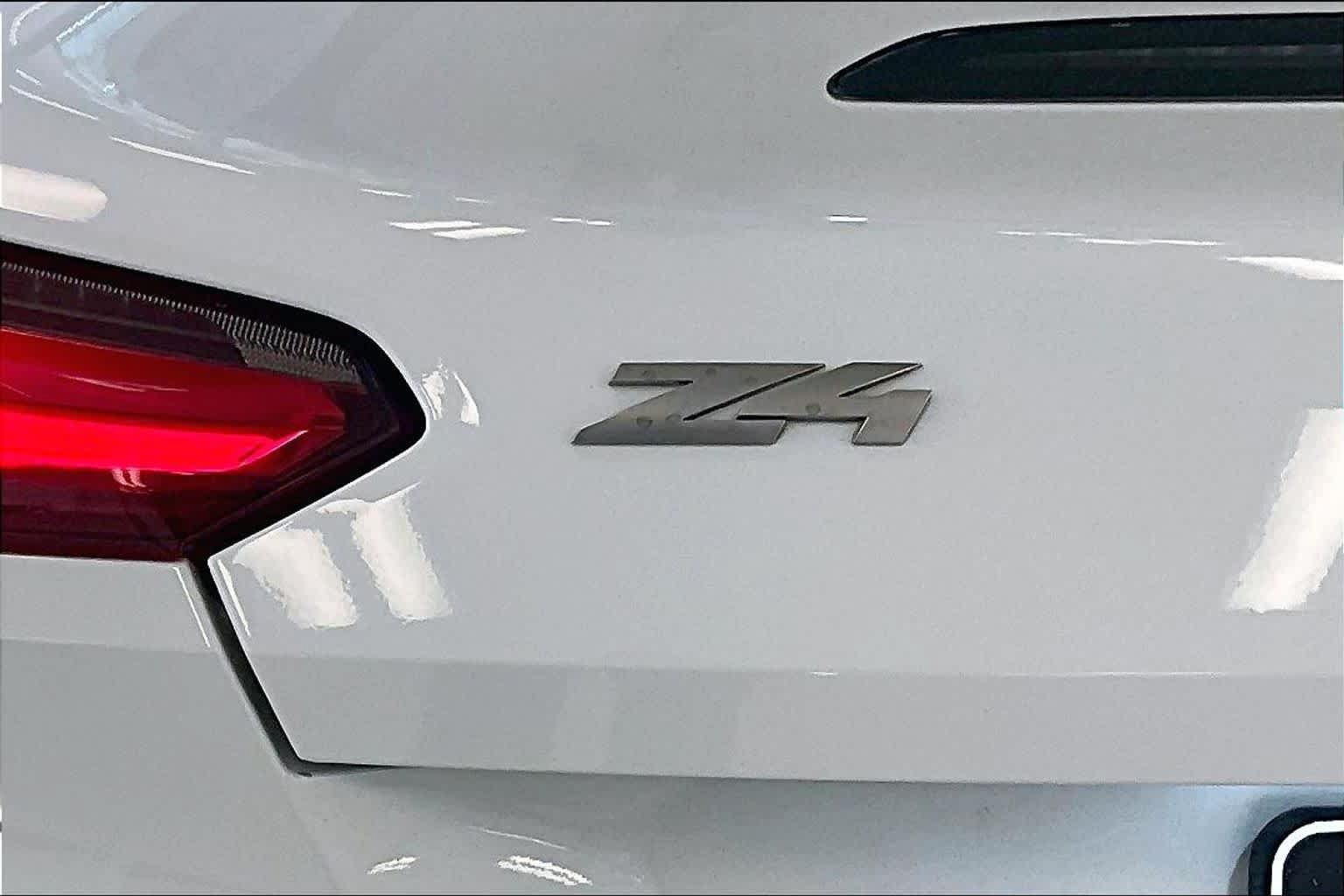 Used 2020 BMW Z4 M40i w/ Executive Package RWD image 26