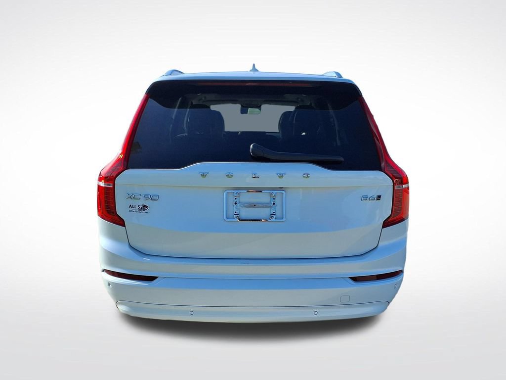 Certified 2023 Volvo XC90 B6 Core AWD/4WD image 7