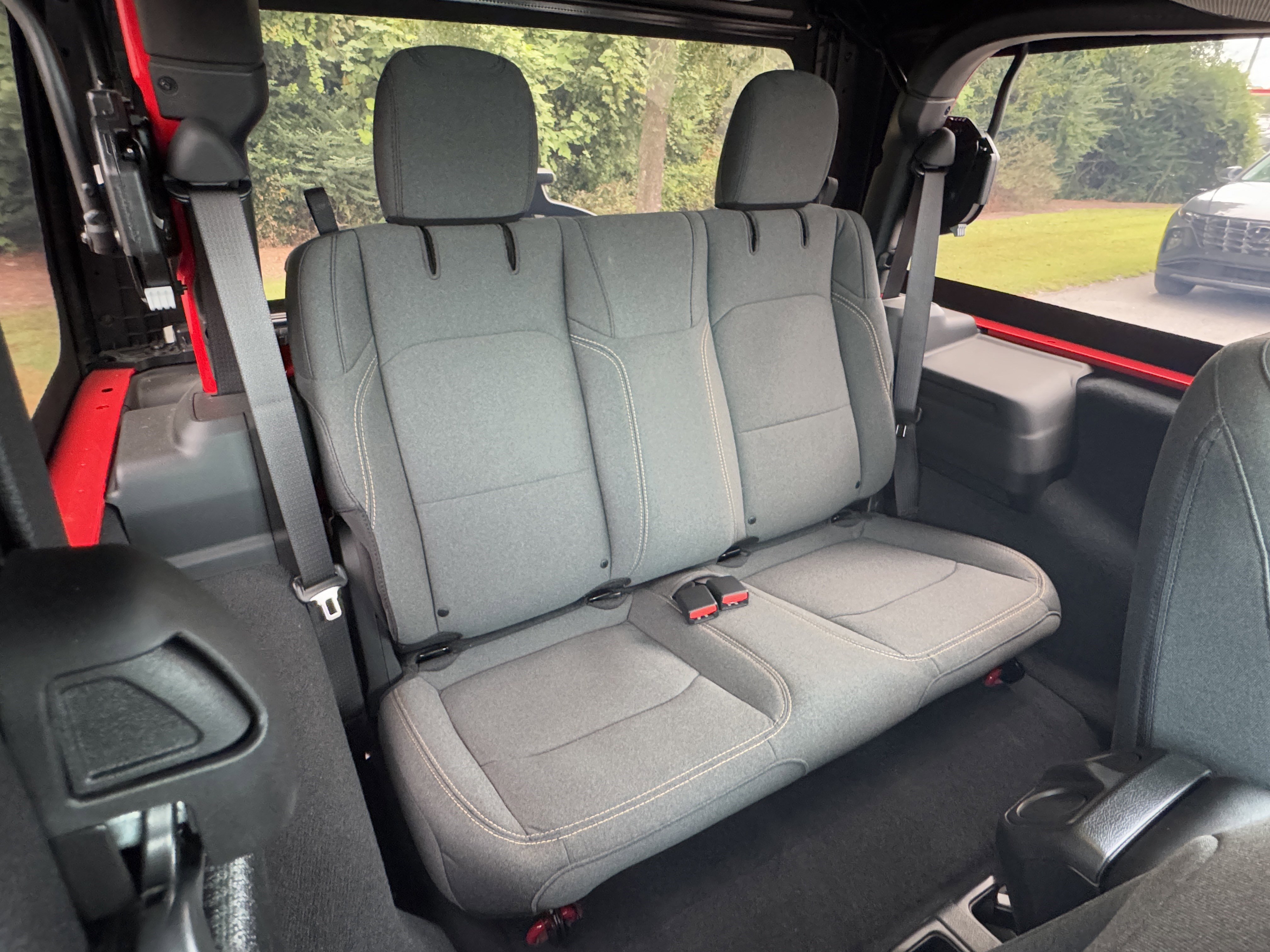 Used 2024 Jeep Wrangler Sport S image 16