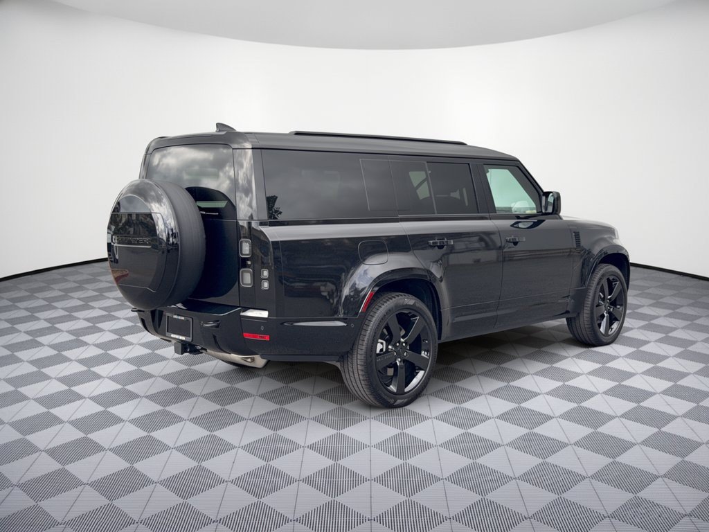 New 2026 Land Rover Defender 130 X-Dynamic SE AWD/4WD image 9