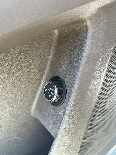 Used 2019 Chevrolet Traverse LT w/ LPO, Floor Liner Package FWD image 8