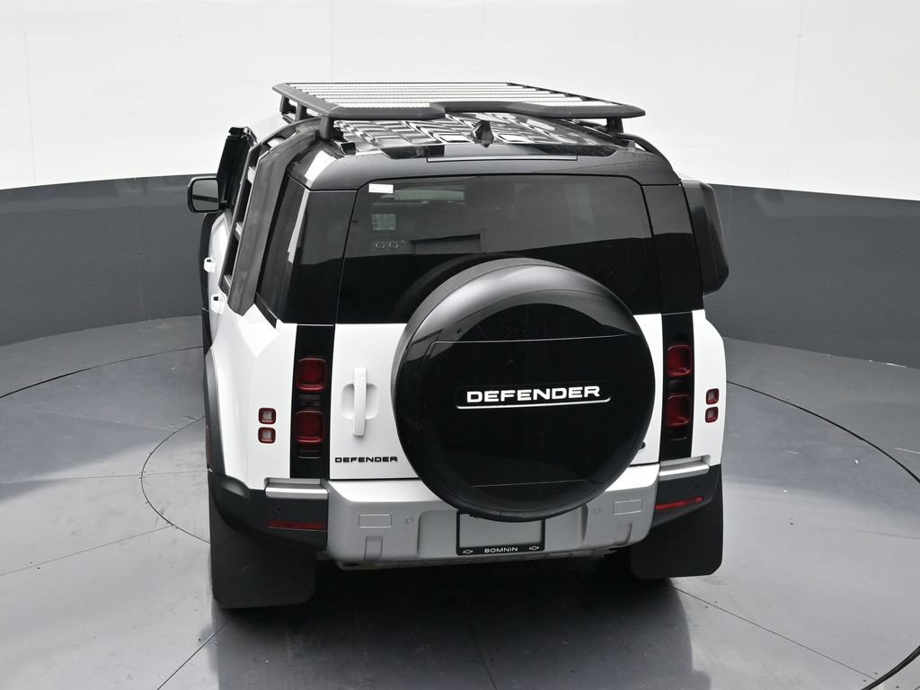 Used 2023 Land Rover Defender 110 S AWD/4WD image 13