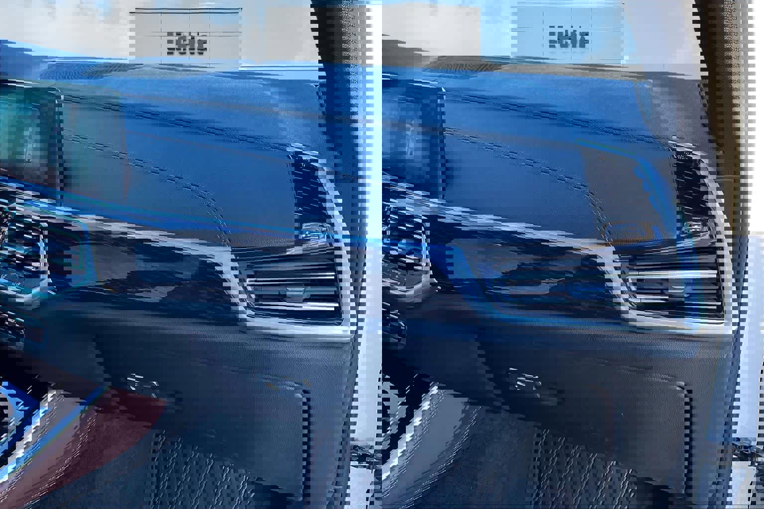 Used 2021 BMW X5 xDrive45e w/ Executive Package image 24