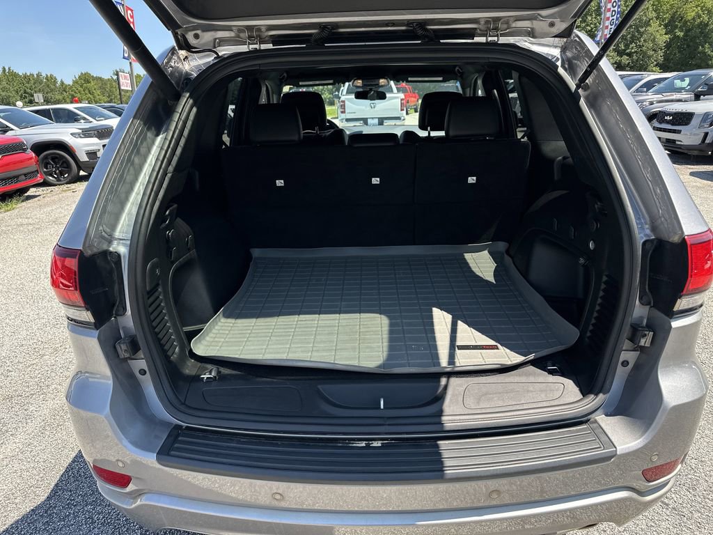 Used 2021 Jeep Grand Cherokee Laredo X image 19