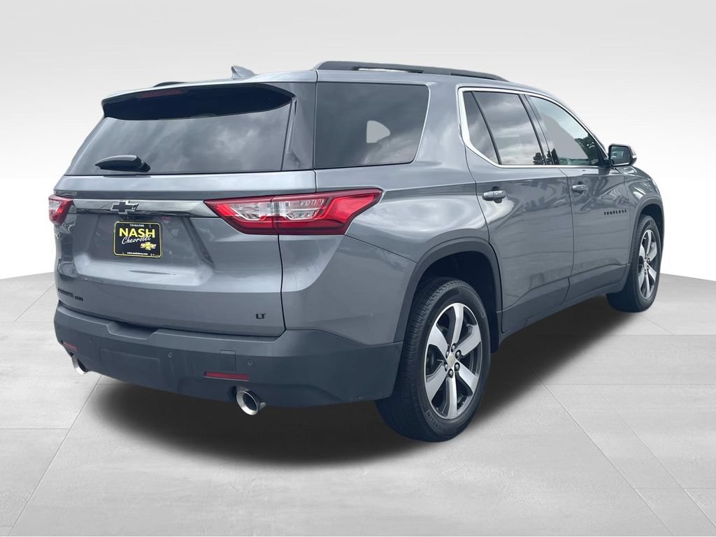 Used 2019 Chevrolet Traverse LT w/ LT Premium Package AWD/4WD image 3