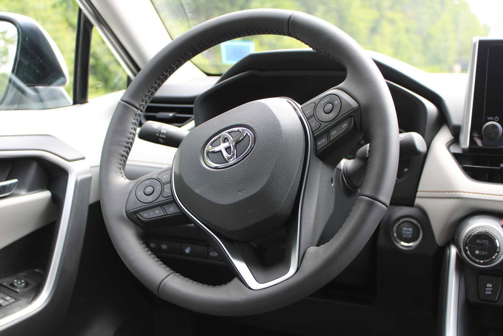 New 2025 Toyota RAV4 XLE image 17