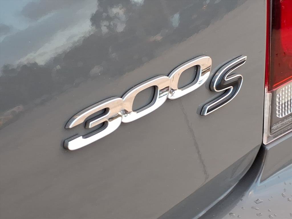 Used 2018 Chrysler 300 S w/ S Model Appearance Package image 34