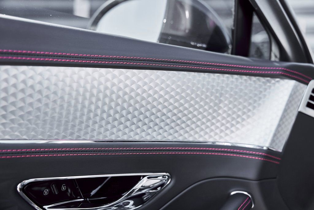Used 2023 Bentley Flying Spur V8 image 33