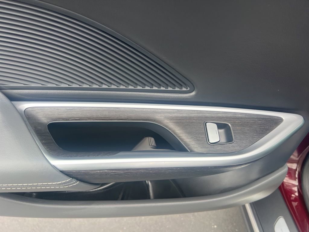 Used 2024 Lucid Air Touring image 34