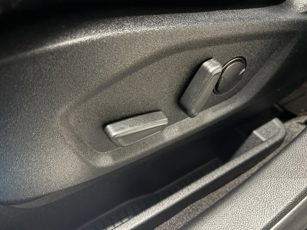 Used 2020 Ford Edge Titanium w/ Class II Trailer Tow Package image 20