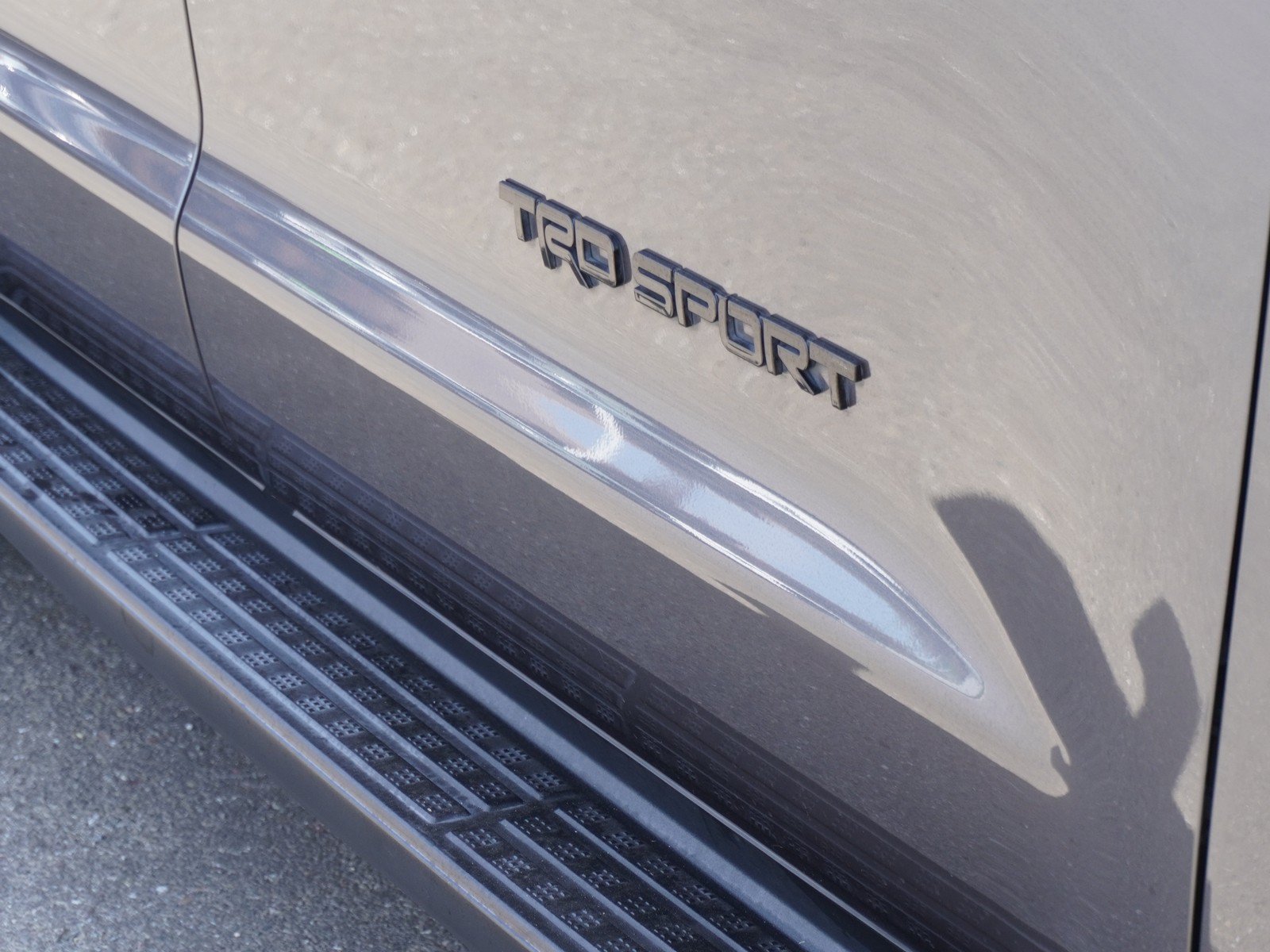Used 2022 Toyota Sequoia TRD Sport AWD/4WD image 4