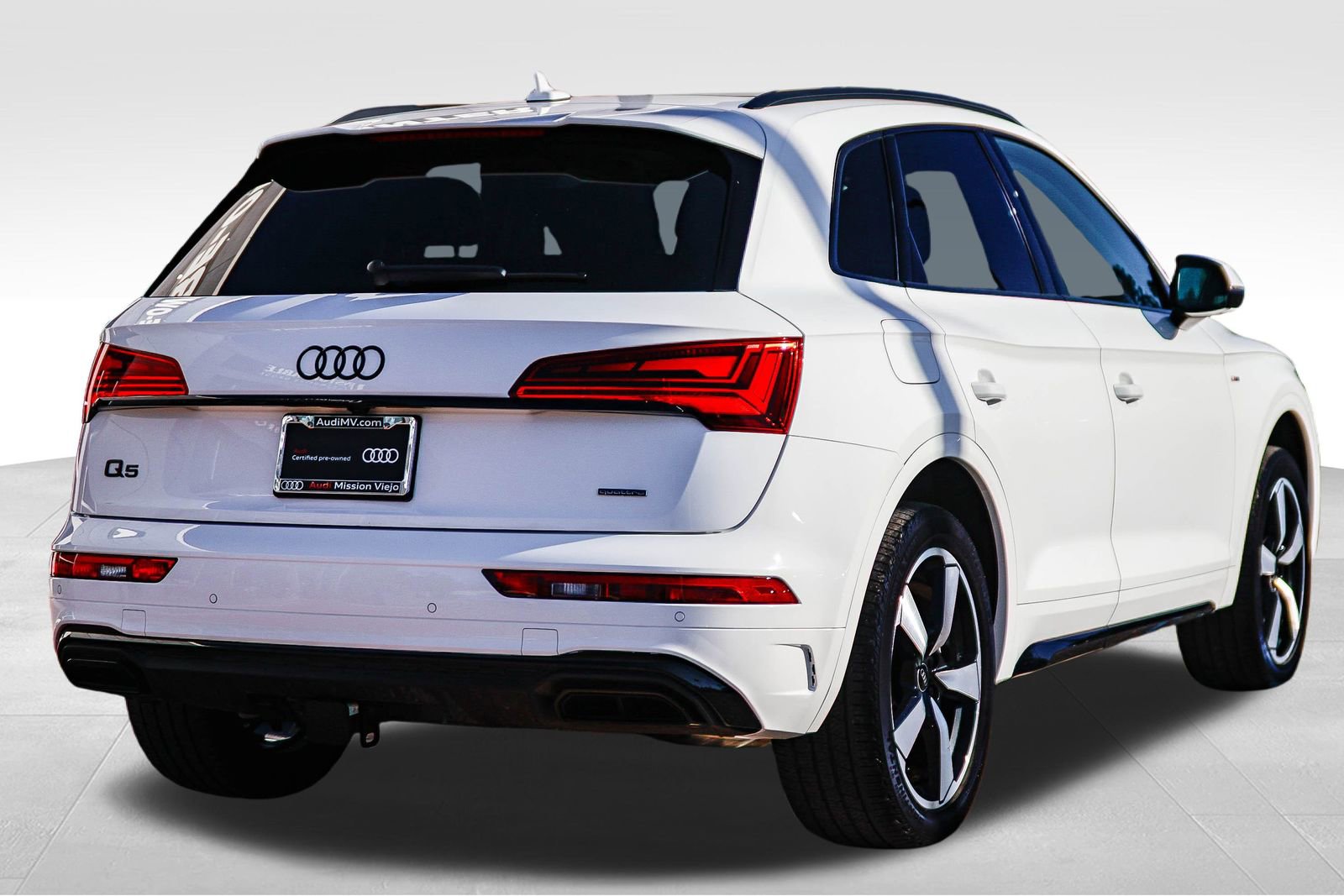Certified 2023 Audi Q5 2.0T Premium Plus w/ Premium Plus Package image 8