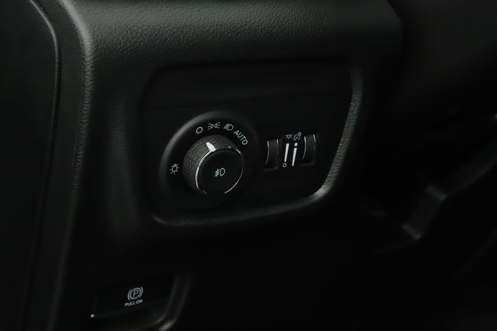 New 2025 Jeep Grand Cherokee Limited image 7