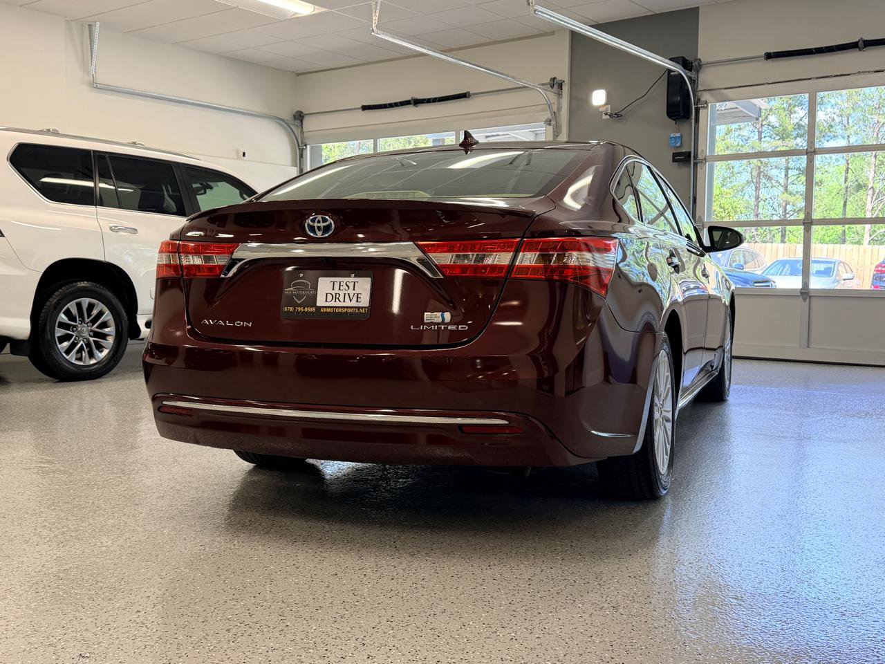 Used 2015 Toyota Avalon Limited FWD image 8