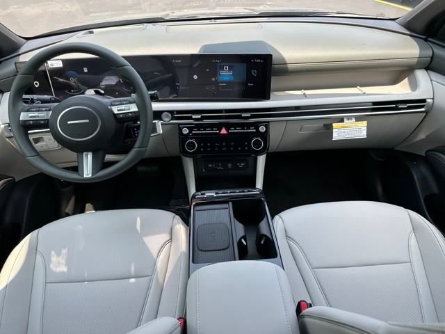 New 2025 Hyundai Tucson Limited image 18