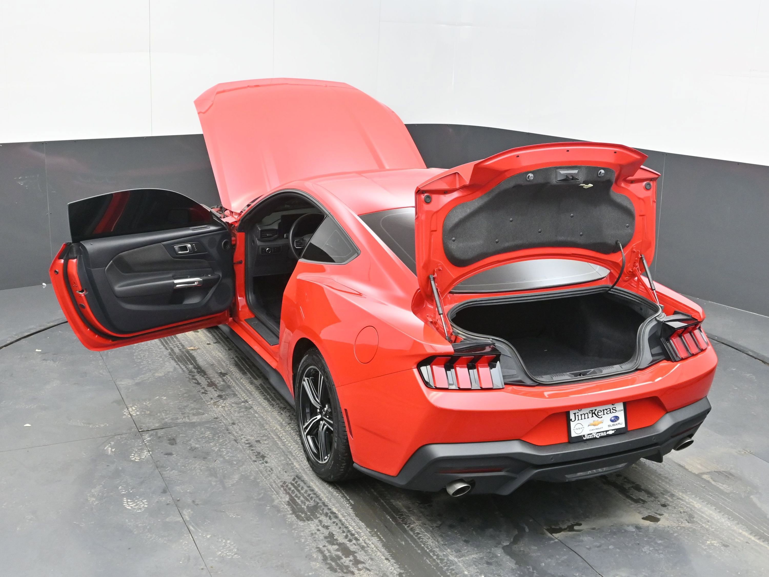 Used 2024 Ford Mustang EcoBoost image 39