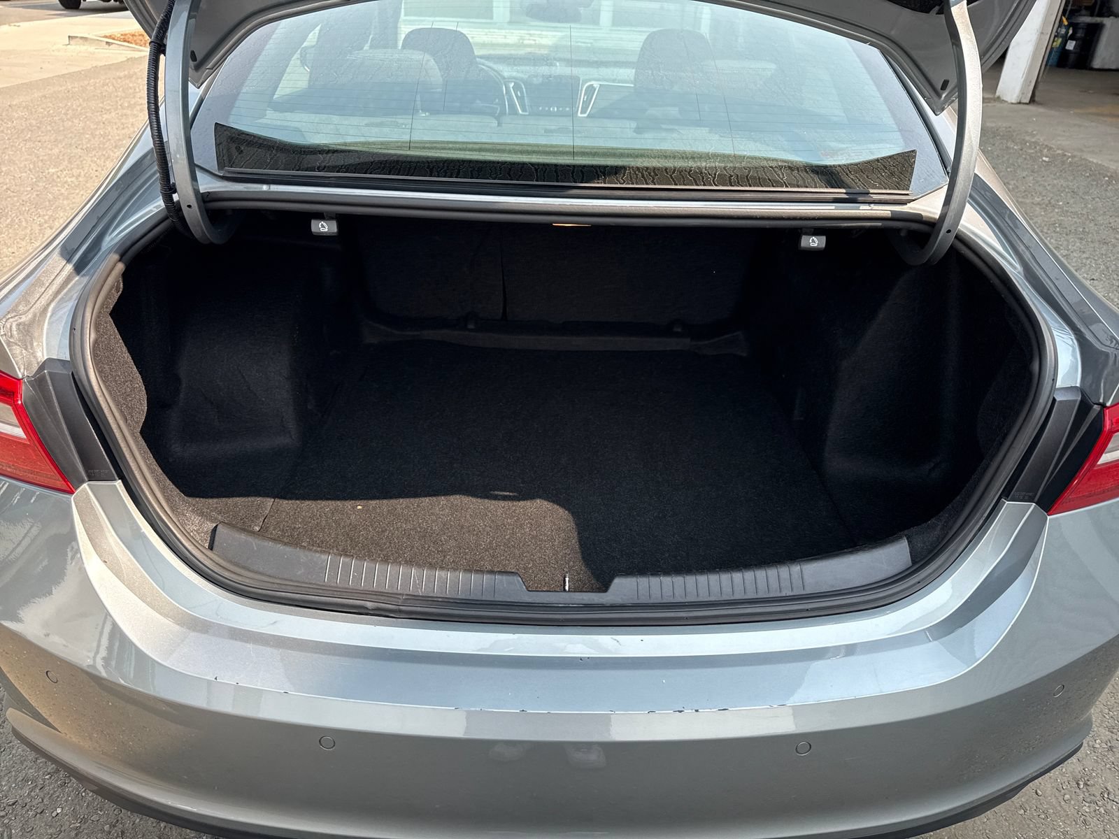 Used 2024 Chevrolet Malibu LT FWD image 23